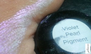 violet pearl pigment